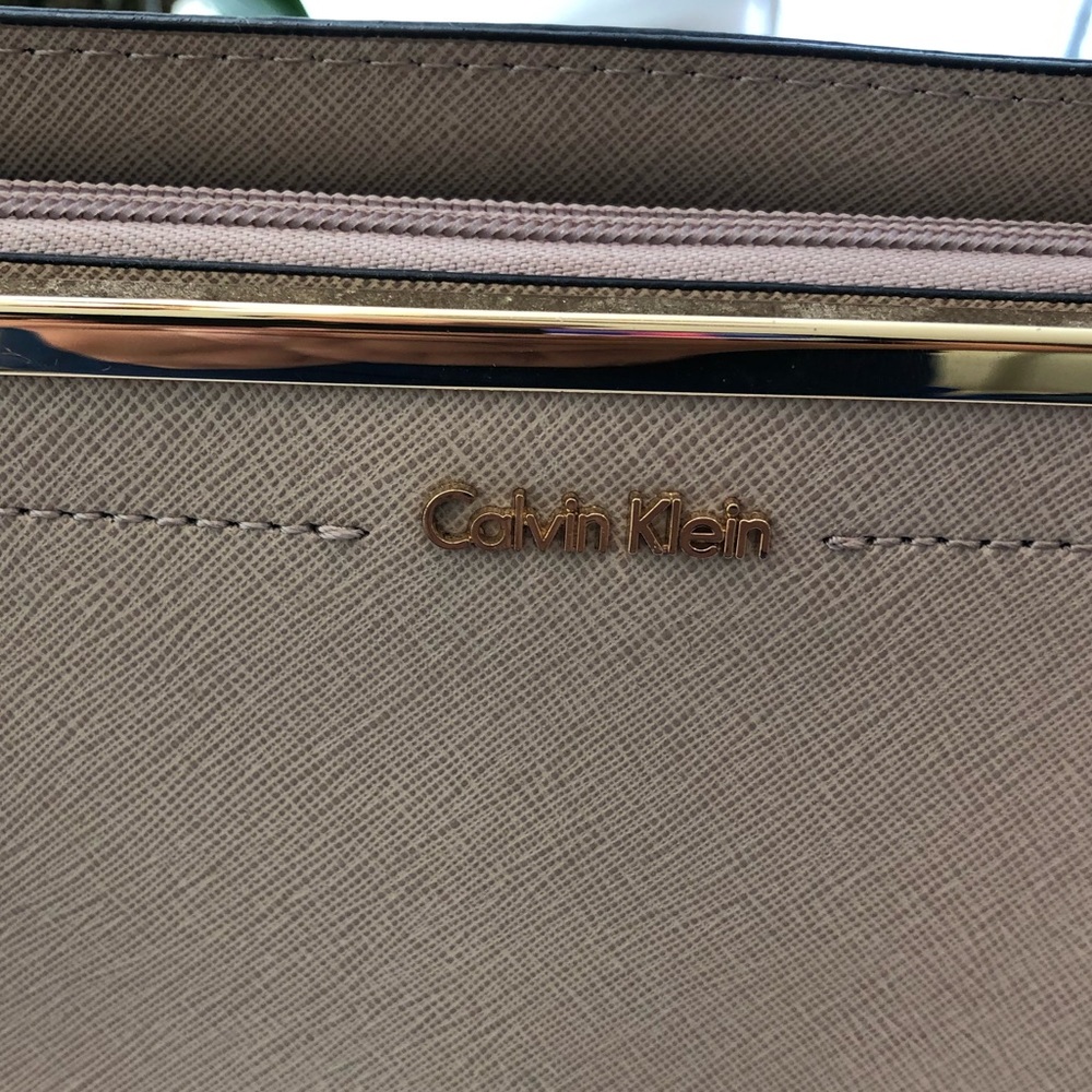 Authentic Calvin Klein shoulder/tote bag - Picture 3 of 8